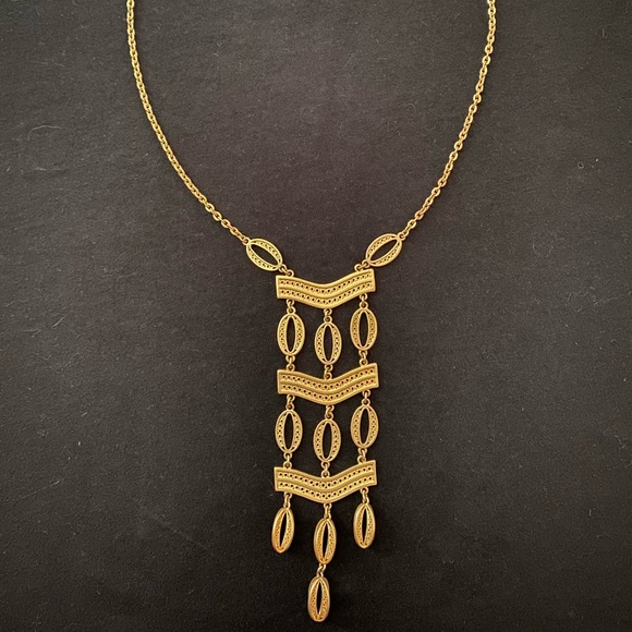 Stella & Dot Kimberly Gold Necklace - Picture 2 of 3